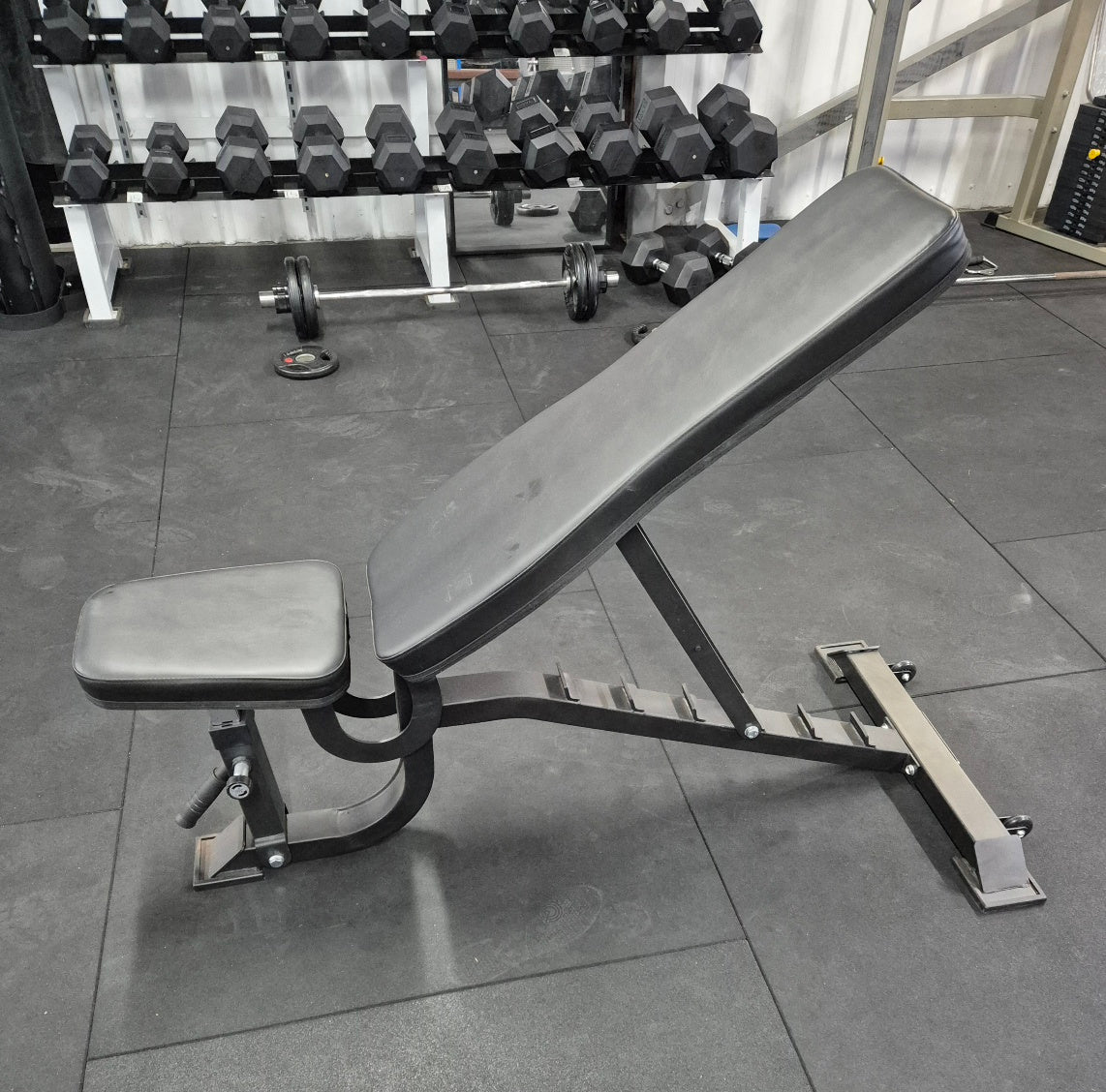 INCLINE BENCH 1